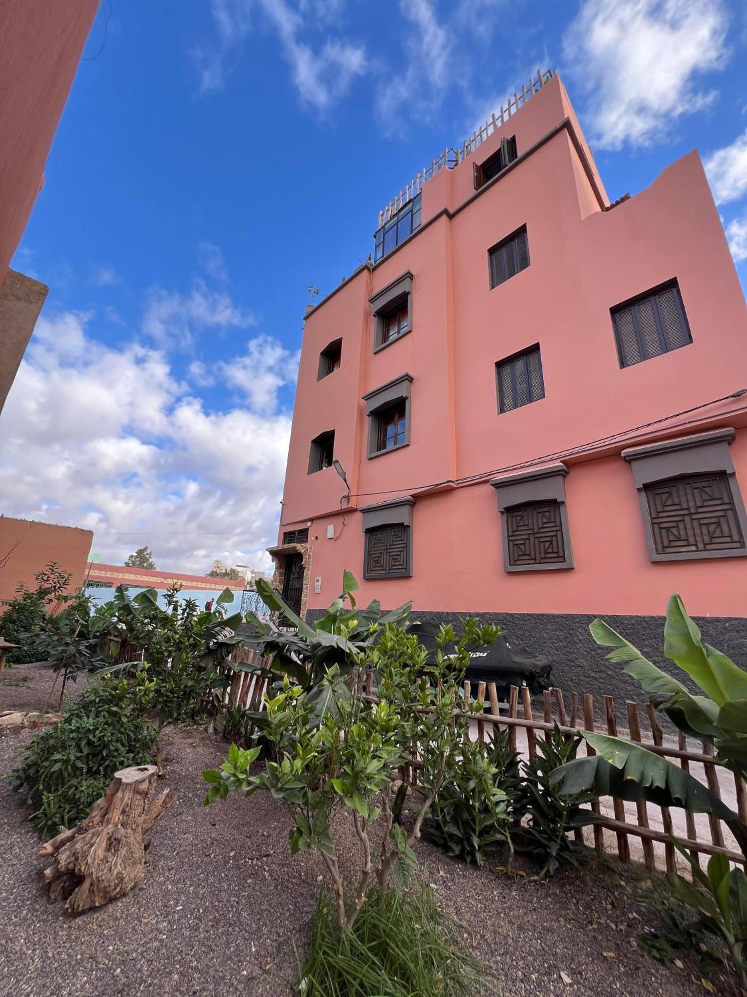Auberge de jeunesse Berber Waves Surf House à Tamraght Extérieur photo