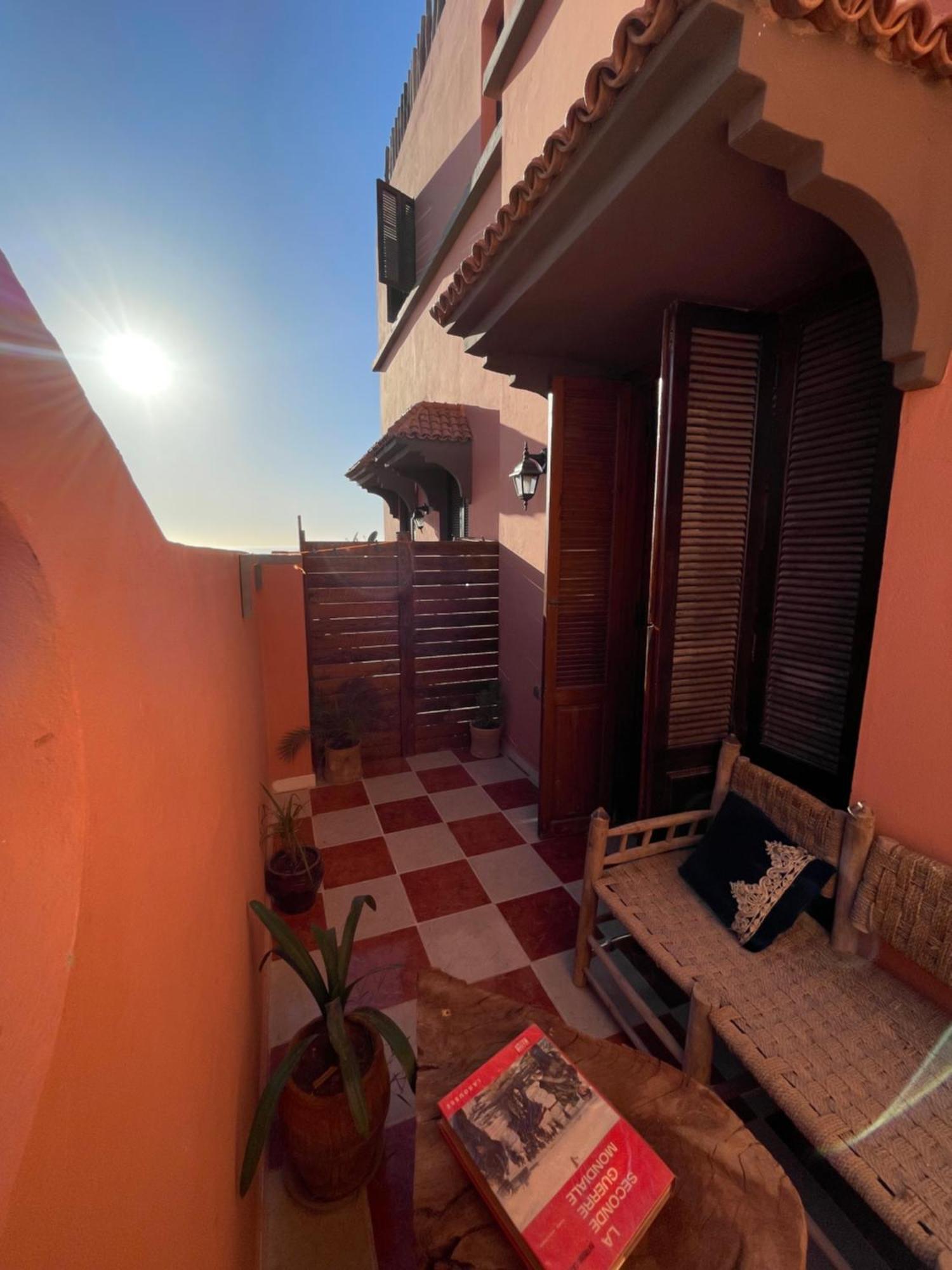 Auberge de jeunesse Berber Waves Surf House à Tamraght Extérieur photo