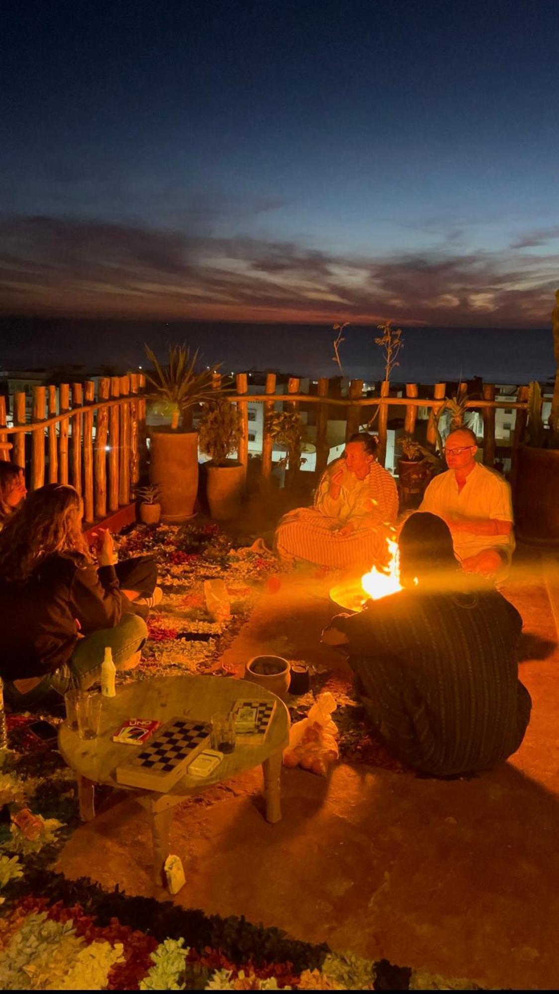 Auberge de jeunesse Berber Waves Surf House à Tamraght Extérieur photo